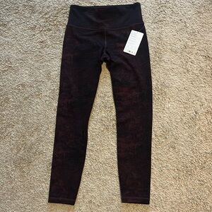 NWT Athleta 7/8 elation tight. Medium.